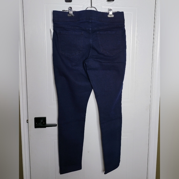 Pull on super skinny jegging jeans - Picture 2 of 5